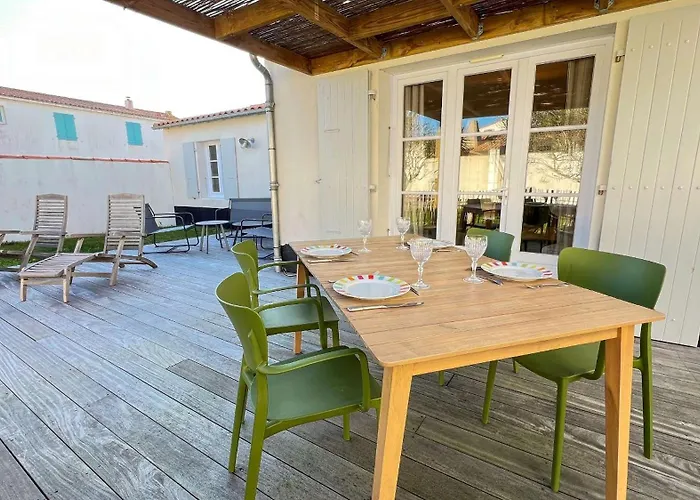 Villa Jolie Maison Avec Jardin A Proximite De La *