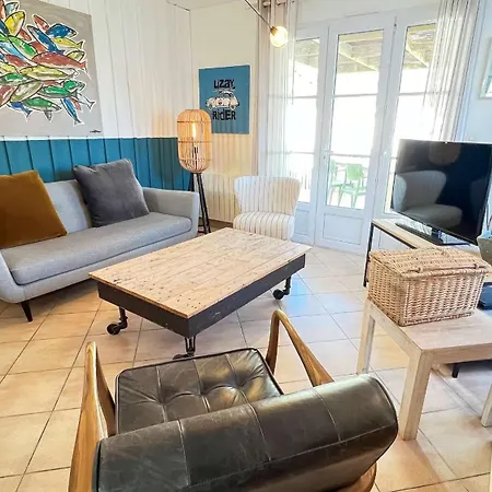 Jolie Maison Avec Jardin A Proximite De La